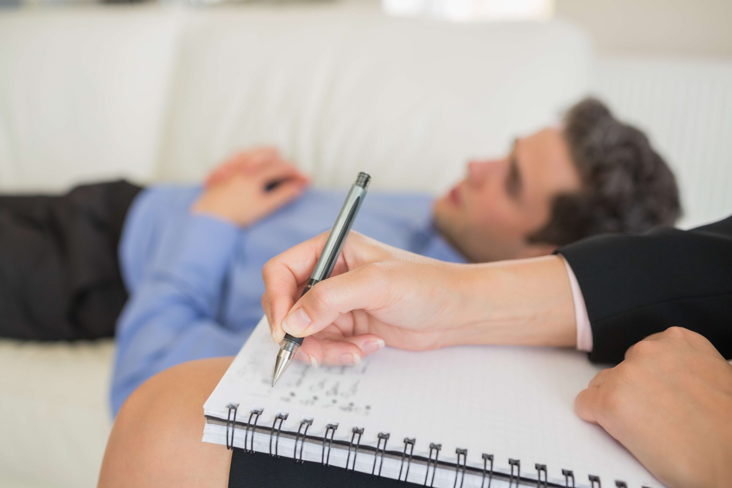 Consultation individuelle avec un psychologue dans le cadre d’une thérapie EMDR et TAT